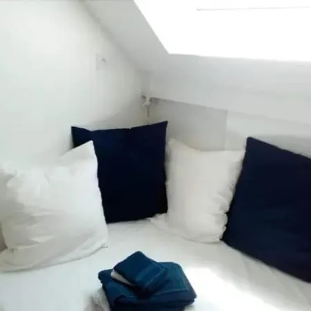 Coeur De Place Maubert Nid Equipe Dernier Etage Vue Ascenseur Climatisation Paris